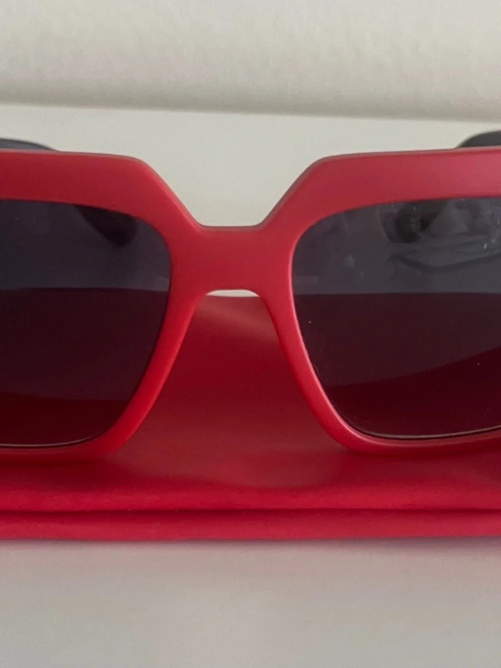 Alexander McQueen sunglasses Red